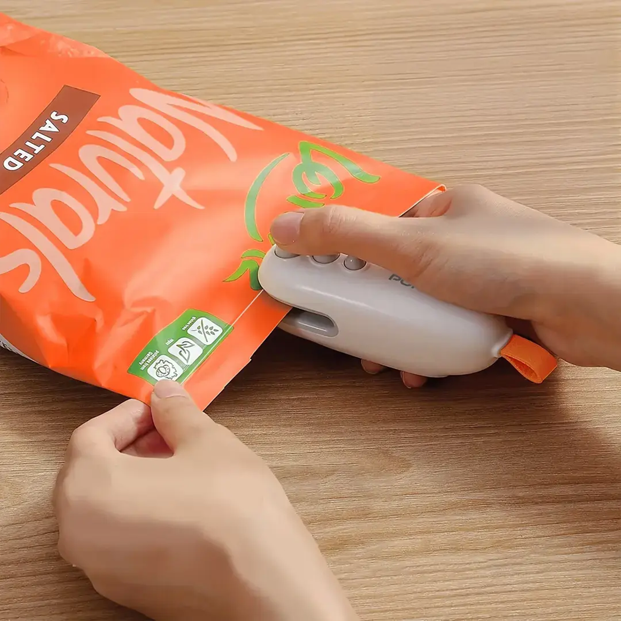 2-in-1 Magnetic Mini Sealer & Cutter with Rechargeable Battery – White by Porodo