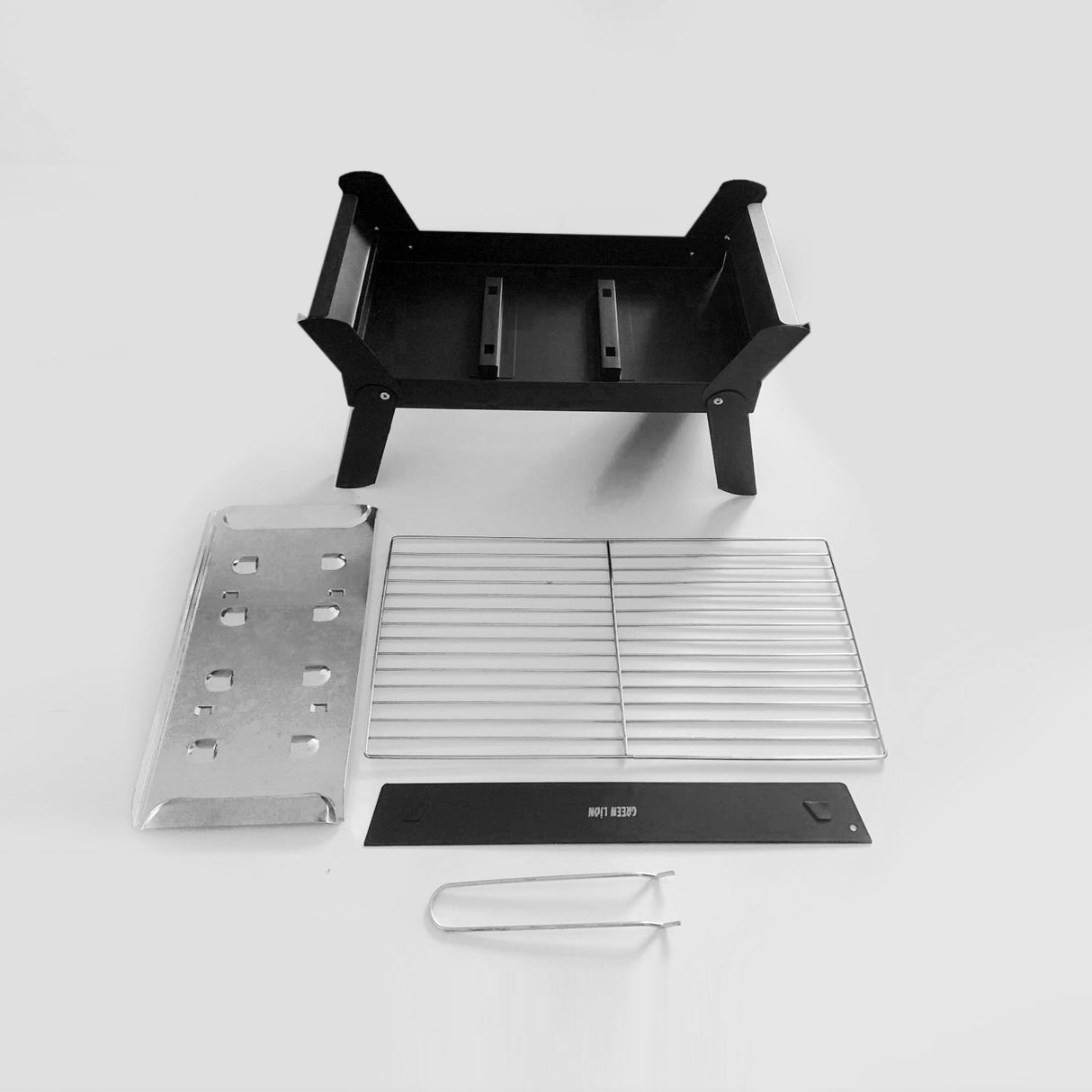 شواية كوادرا القابلة للطي مع هيكل فولاذي متين، مثالية للتخييم، لون أسود - من Green Lion