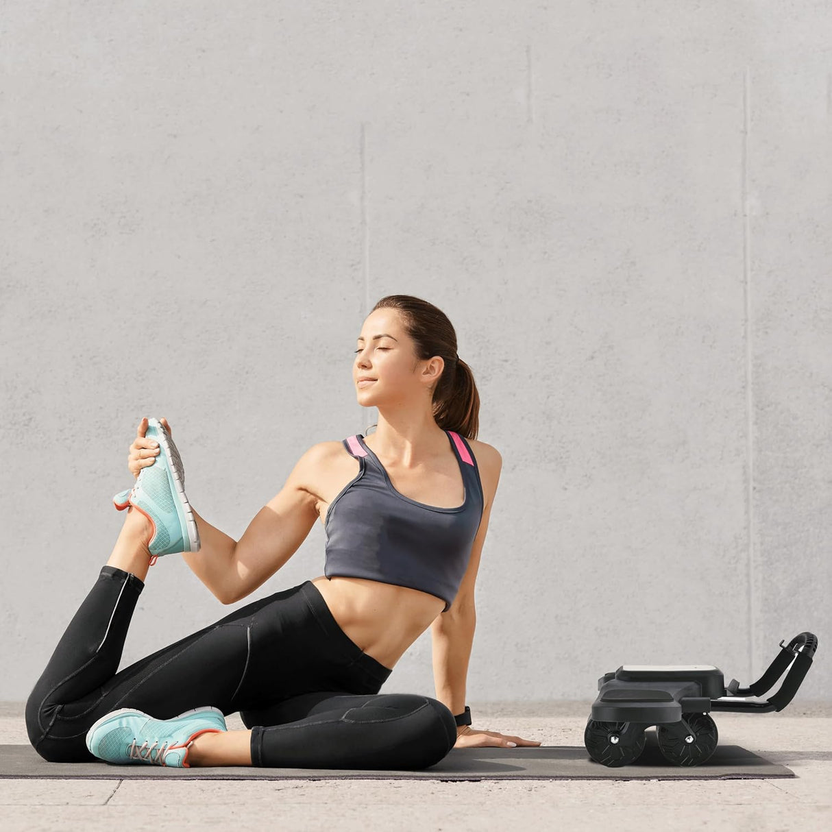 ABS Roller, Dual Wheel, LED Display, Auto Rebound, Anti-Slip, Type-C, Black by Green lion