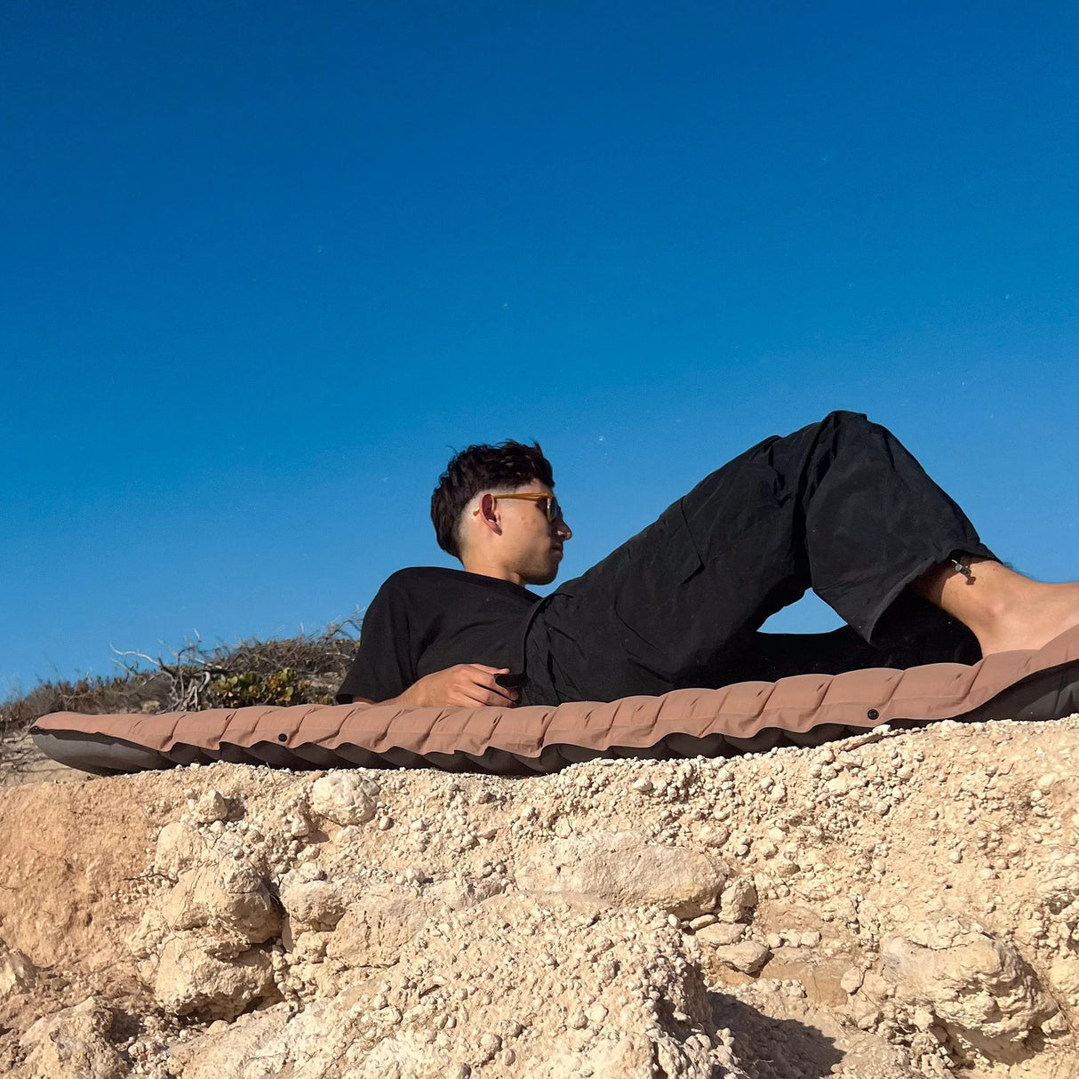 مرتبة هوائية قابلة للنفخ ناعمة للتخييم والسفر - وسادة نوم مريحة للنزهات والمشي لمسافات طويلة والمنزل