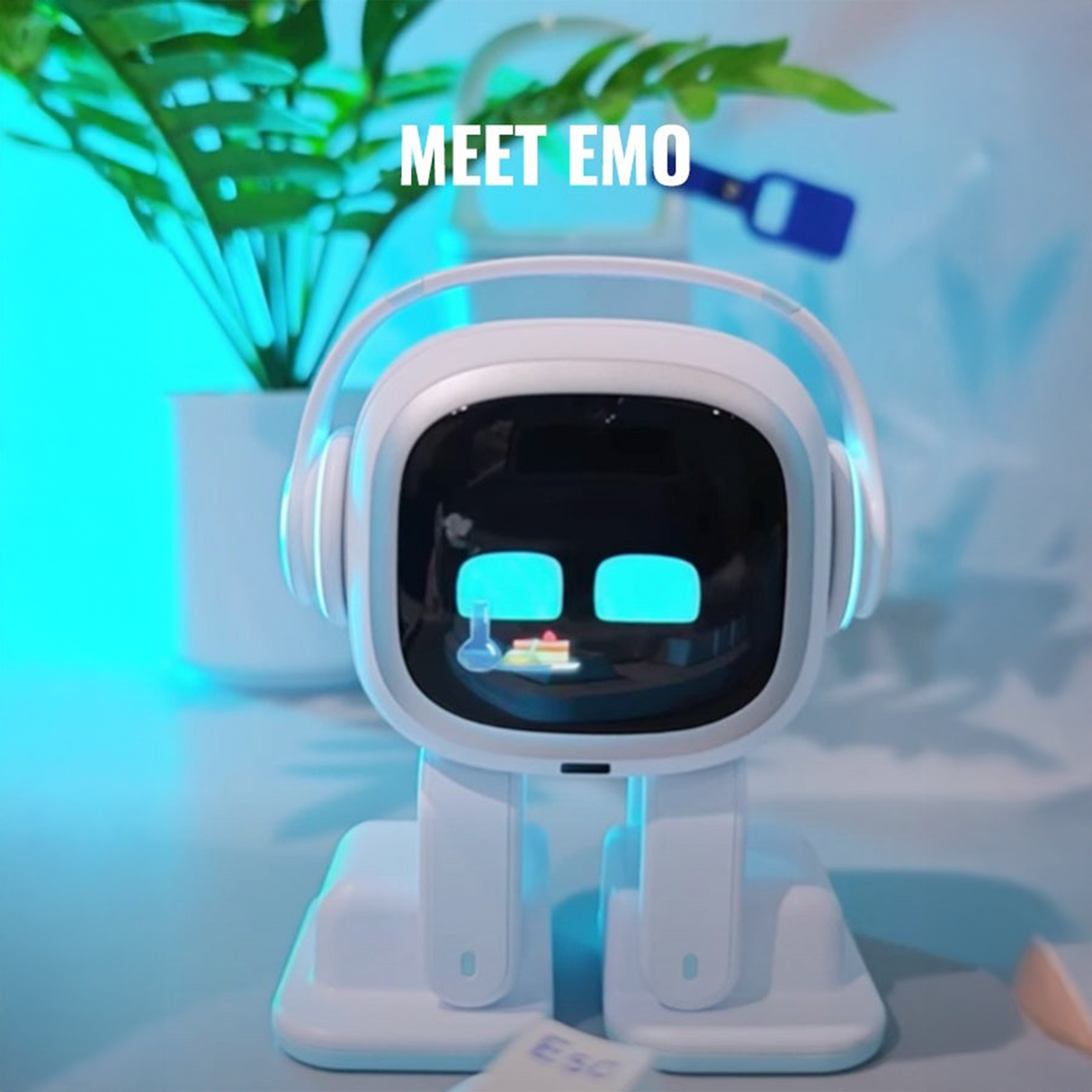 روبوت EMO Skateboard الذكي – رفيق تفاعلي ذكي مع أوامر صوتية وألعاب وتعابير واقعية (بدون المحطة المنزلية) من Living.AI