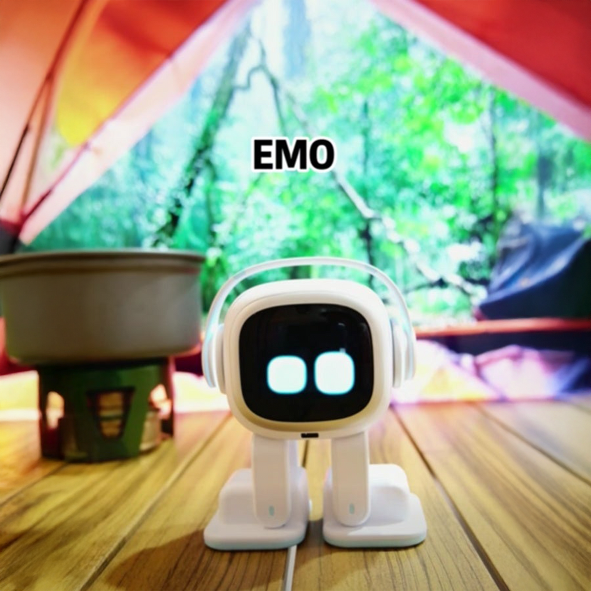 روبوت EMO Skateboard الذكي – رفيق تفاعلي ذكي مع أوامر صوتية وألعاب وتعابير واقعية (بدون المحطة المنزلية) من Living.AI