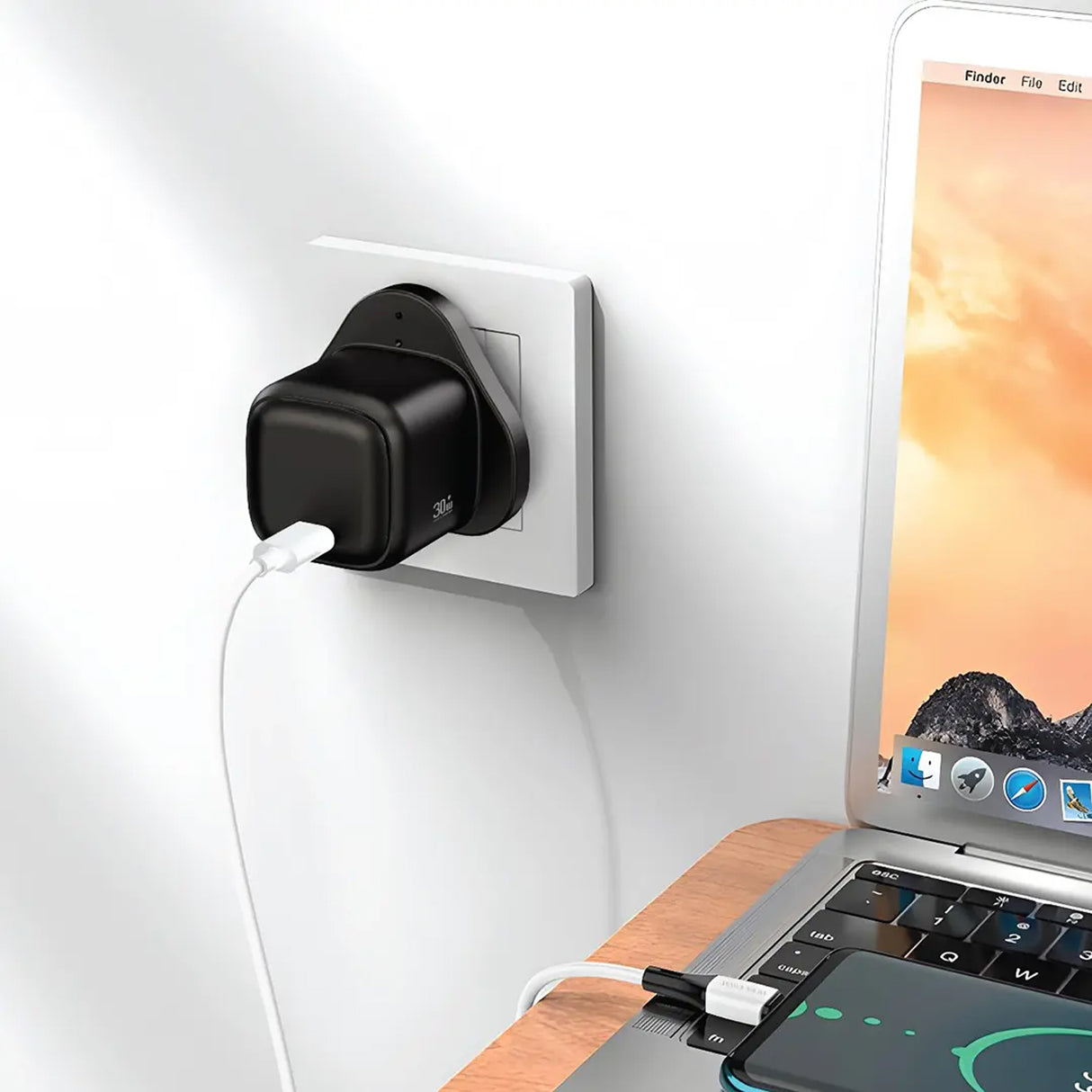 شاحن حائط Nexio بمنفذ واحد 30 واط، قابس بريطاني، شاحن USB-C من Green Lion