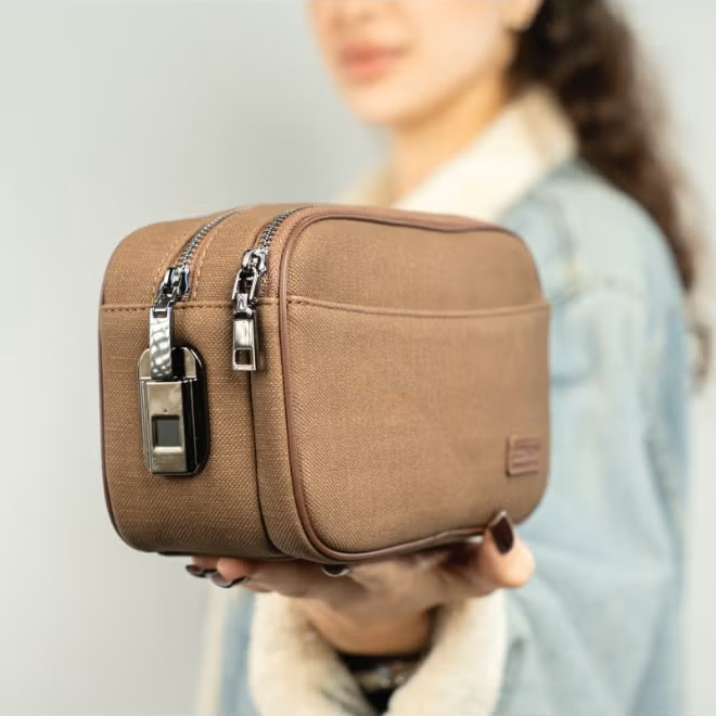 Smart Fingerprint Lock Storage Bag, Anti-Theft Security Pouch Valencia  by Green Lion